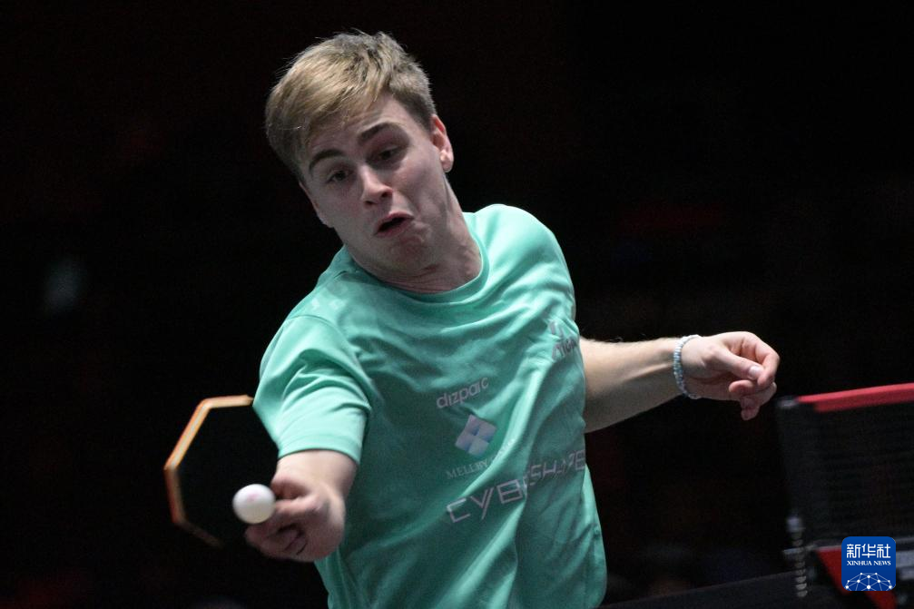 每位球员都 每位球员都